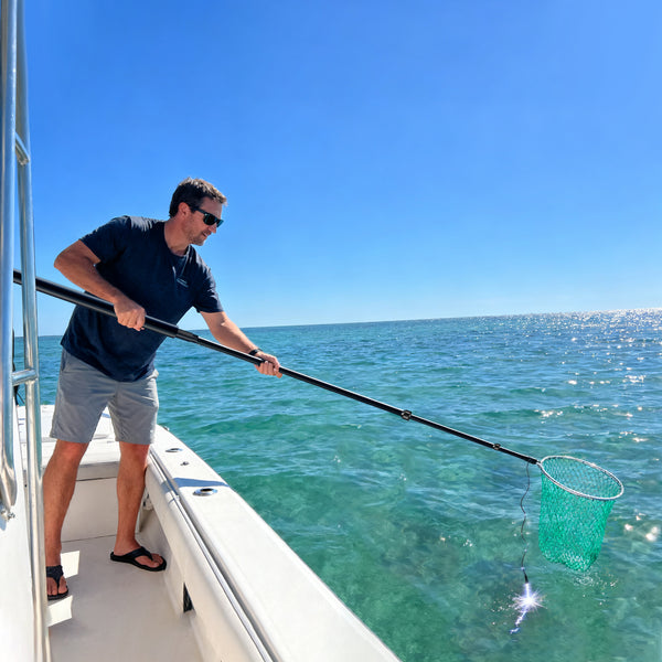 elc fishing rod and net Battery Powered Carbon Fiber Landing Net with Extendable Handle – Hookrjack